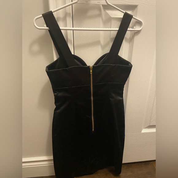 Little black dress - Picture 2 of 3